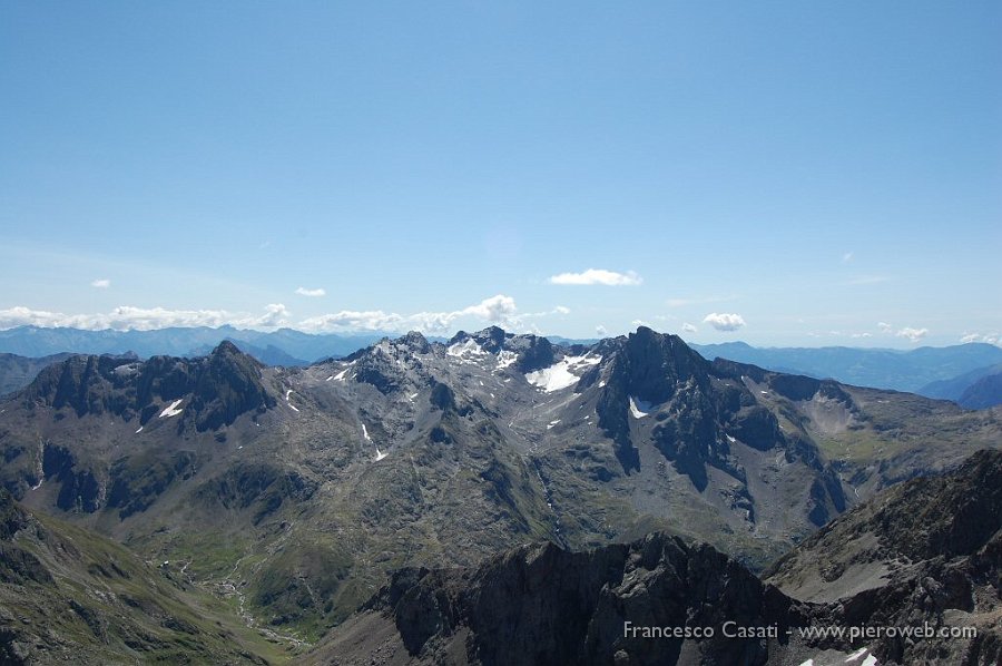 07-Le cime a est della conca del Barbellino.jpg